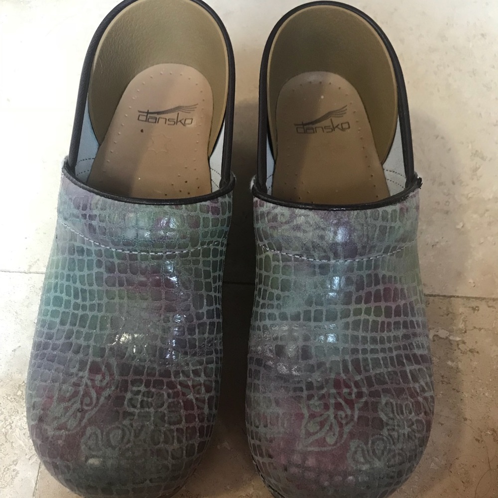 Dansko shoes clogs